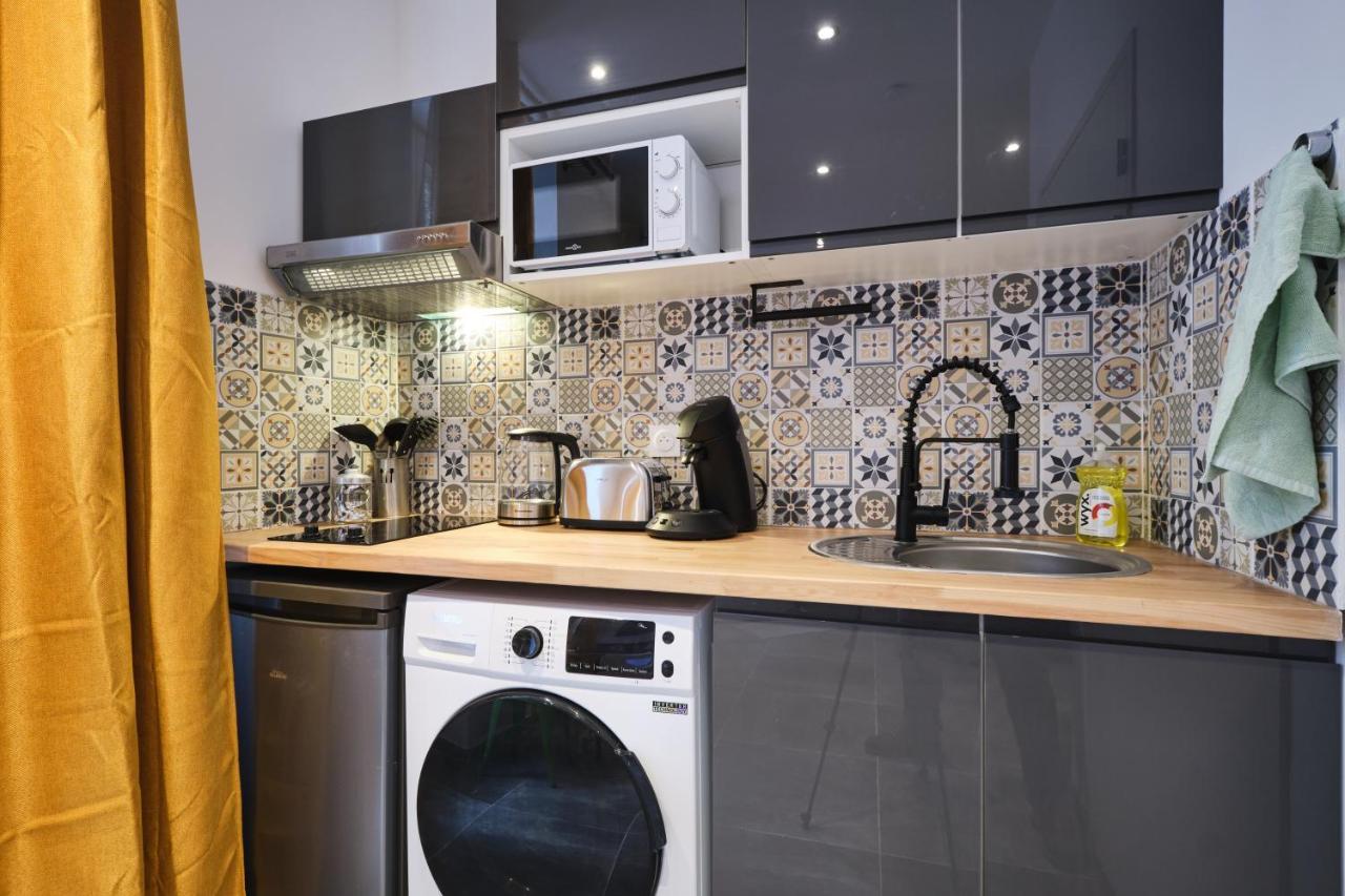 Place Carnot - Studio Tout Equipe Avec Jacuzzi Proche Toutes Commodites Carcassonne Esterno foto